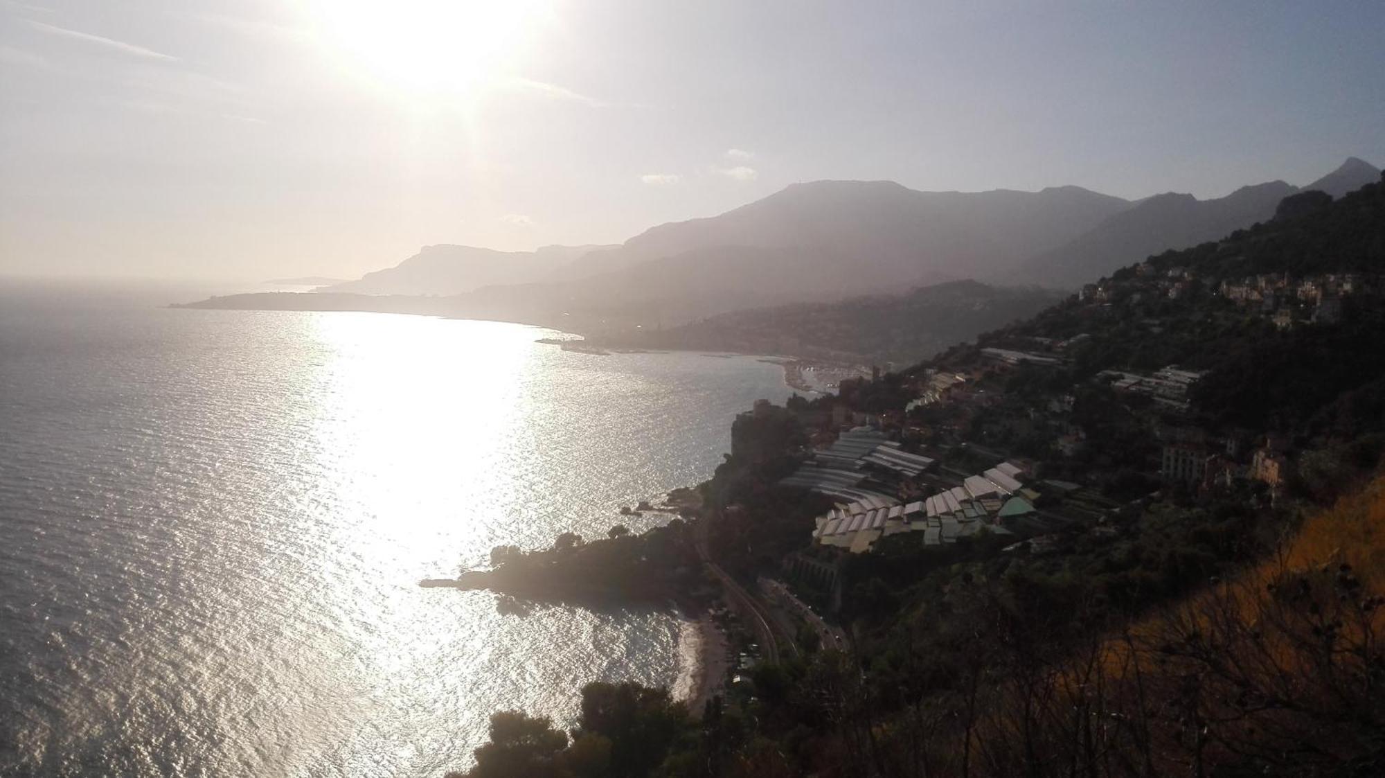 Total Sea View Ll Grimaldi Menton Apartment *